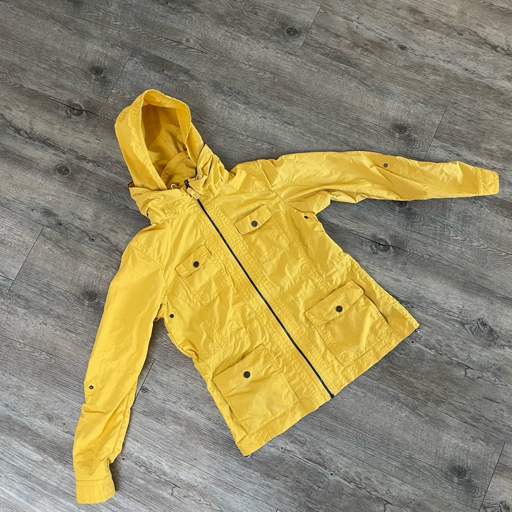 Eddie Bauer Yellow Hooded Lightweight Rain Jacket